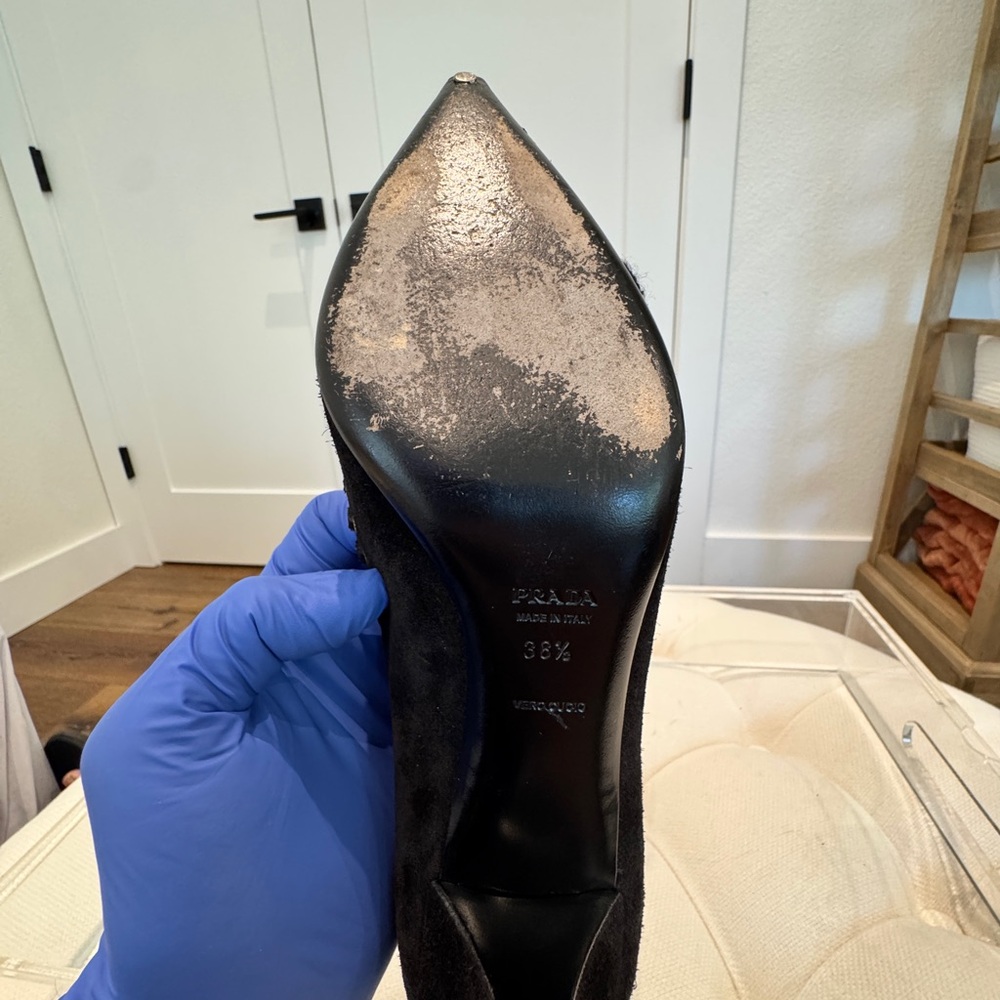 Prada Black Suede Beaded Embellished Pointed-Toe Heels (38.5) - Picture 5 of 13